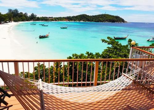 Фотография гостиницы Chareena Hill Beach Resort