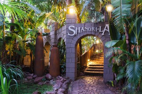 Фотография гостиницы Shangri-La Country Hotel & Spa
