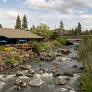 Фотографии гостиницы 
            Riverhouse on the Deschutes