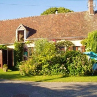 Фотография гостевого дома Maison d'une chambre avec jardin amenage et wifi a Perche en Noce