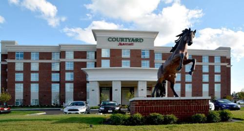 Фотография гостиницы Courtyard by Marriott Youngstown Canfield