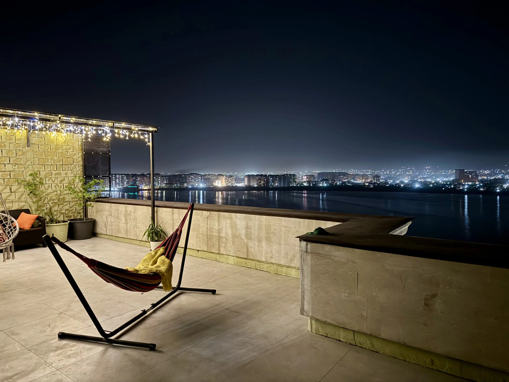 Фотография квартиры Квартира Пентхаус с Террасой с Видом на Море, Озеро и Горы