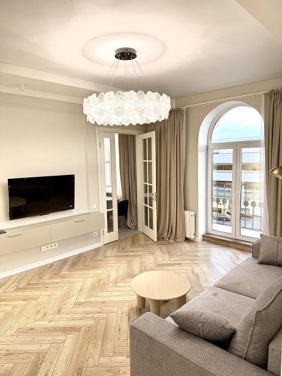 Фотография квартиры Апартаменты Главные ворота Минска на сутки c балкона — вид на вокзал