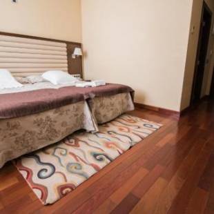 Фотографии гостиницы
Hotel Spa Paris