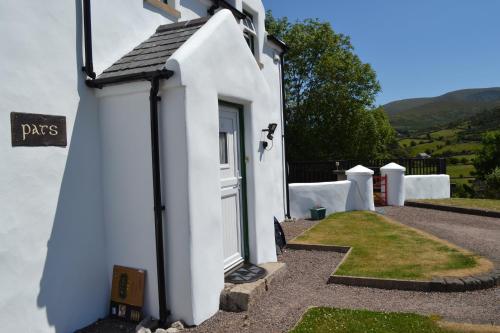 Фотография гостевого дома Millers Close Holiday Cottages