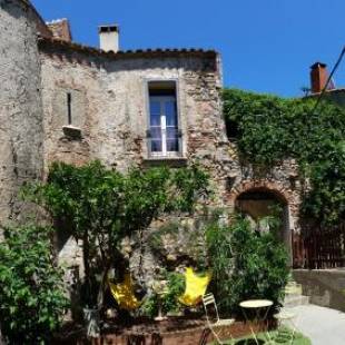 Фотографии мини отеля 
            La Tour Du Terroir