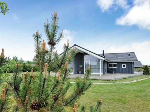 Фотография гостевого дома Three-Bedroom Holiday home in Hemmet 31