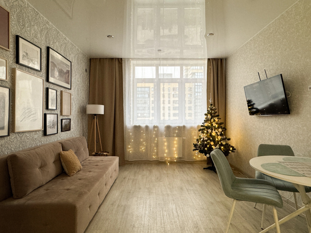 Фотография квартиры Квартира Уютная квартира с большой детской площадкой в самом сердце Тюмени