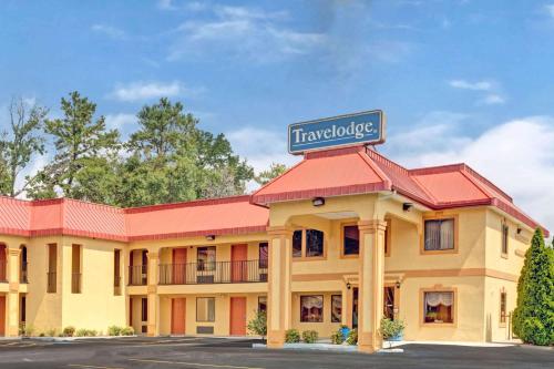 Фотография гостиницы Travelodge by Wyndham Forest Park Atlanta South
