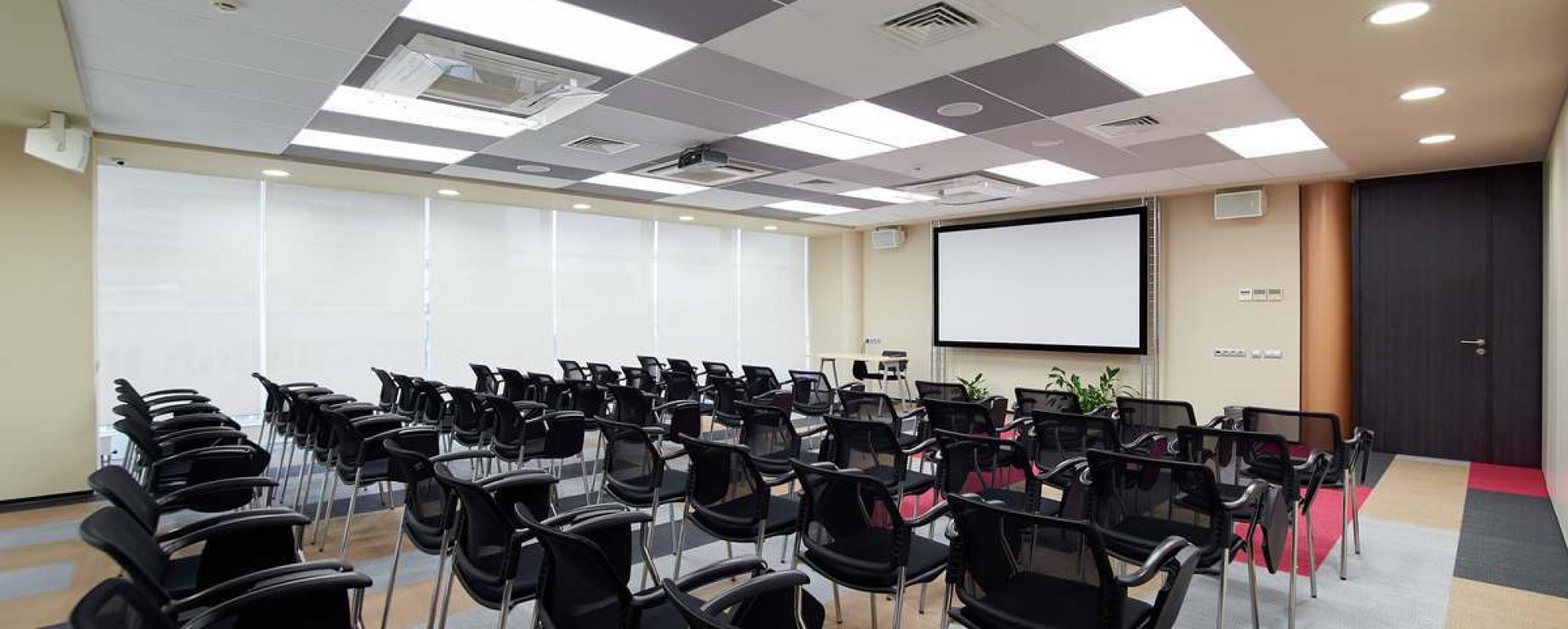 Фотографии конференц-зала КЦ ТехноПрогресс Аудитория №8