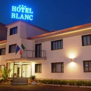 Фотографии гостиницы 
            Hotel Blanc