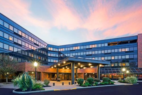 Фотография гостиницы Crowne Plaza Edison, an IHG Hotel