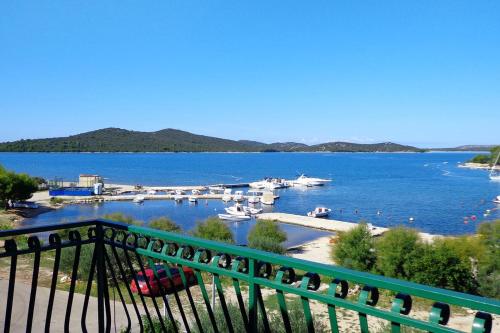 Фотография гостевого дома Apartments by the sea Zaboric, Sibenik - 958
