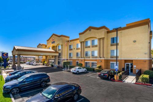 Фотография гостиницы Comfort Inn & Suites Sacramento – University Area