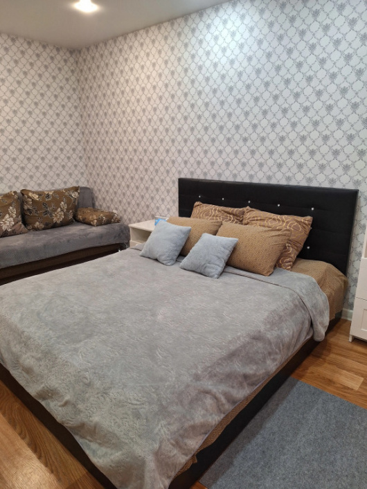 Фотографии квартиры 
            Апартаменты на улице 1 микрорайон 50