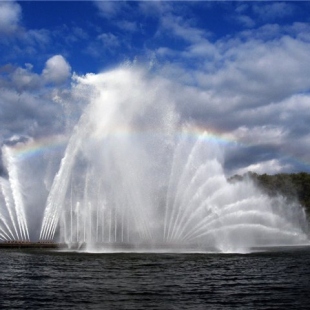 Фотография достопримечательности Фонтан на Комсомольском озере