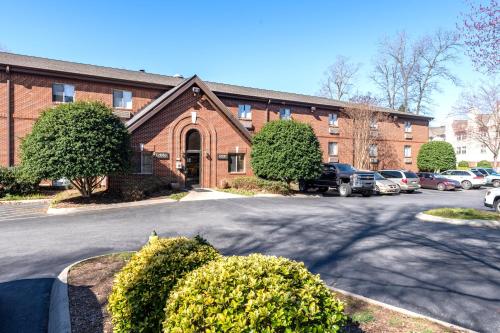 Фотография гостиницы Extended Stay America Suites - Charlotte - Tyvola Rd - Executive Park