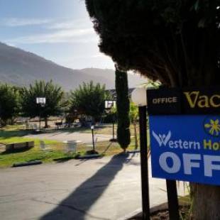 Фотографии мотеля
Western Holiday Lodge