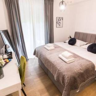 Фотографии мини отеля
Luxury rooms with balcony