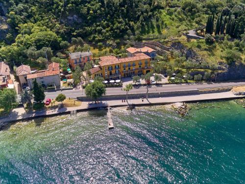 Фотография гостиницы Albergo Del Garda