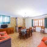 Фотография гостевого дома Apartamentos Ribera del Júcar