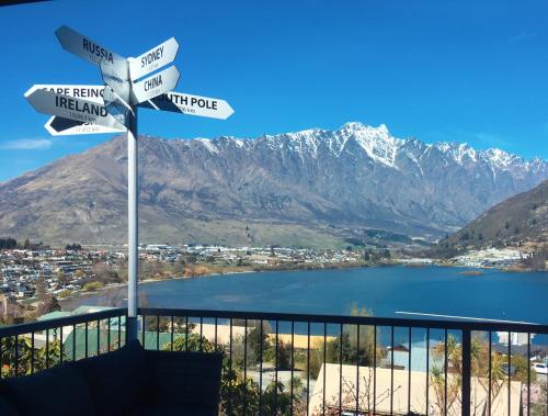 Фотографии мини отеля 
            The Embassy B&B