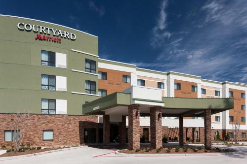 Фотография гостиницы Courtyard by Marriott Houston North/Shenandoah