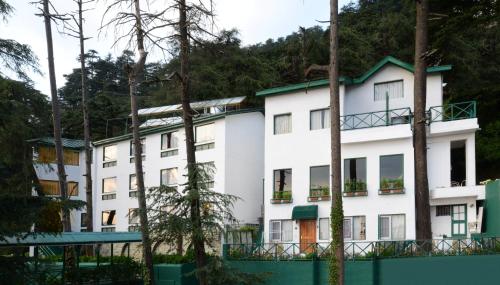 Фотография гостиницы Honeymoon Inn Shimla