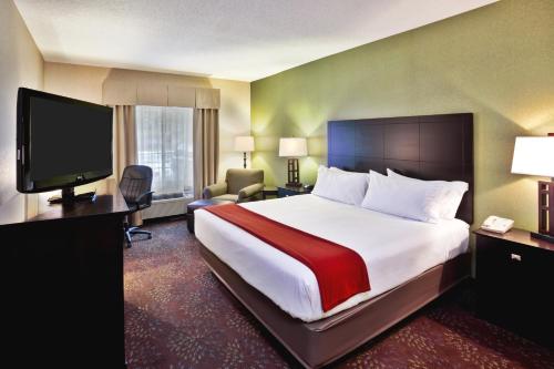 Фотография гостиницы Holiday Inn Express Hotel & Suites Woodhaven, an IHG Hotel