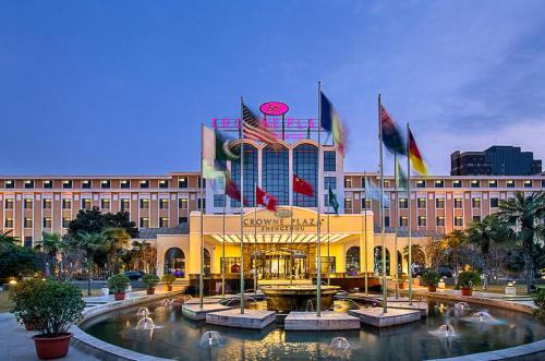 Фотография гостиницы Crowne Plaza Zhengzhou, an IHG Hotel