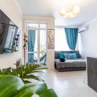 Фотография квартиры Апартаменты с балконом и видом на горы от LetoApart