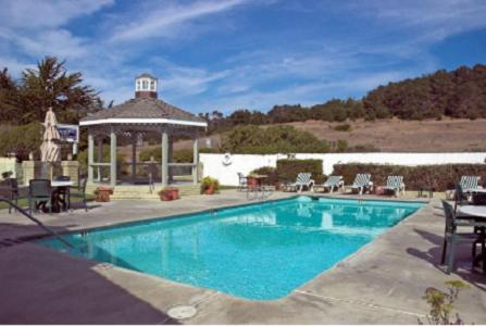 Фотография гостиницы Fireside Inn on Moonstone Beach