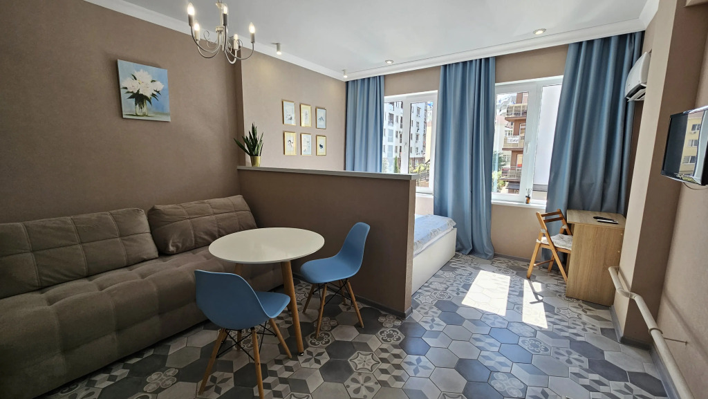 Фотография квартиры Апартаменты Светлая Студия у Моря на Волжской от HomeHotelSochi