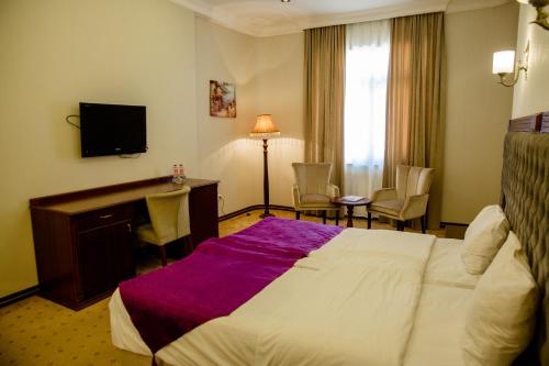 Фотографии гостиницы
Capitol