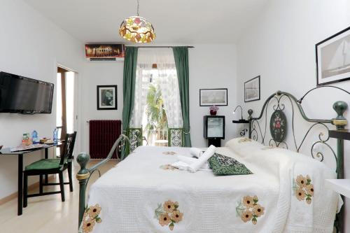 Фотография гостевого дома LHG Comfy Rooms