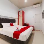 Фотография гостиницы RedDoorz Plus near Palembang Icon Mall 2