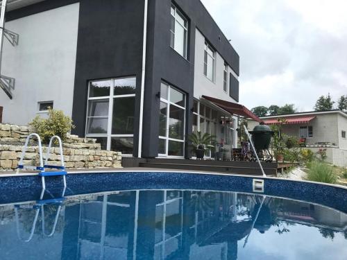 Фотографии гостевого дома
В Сочи