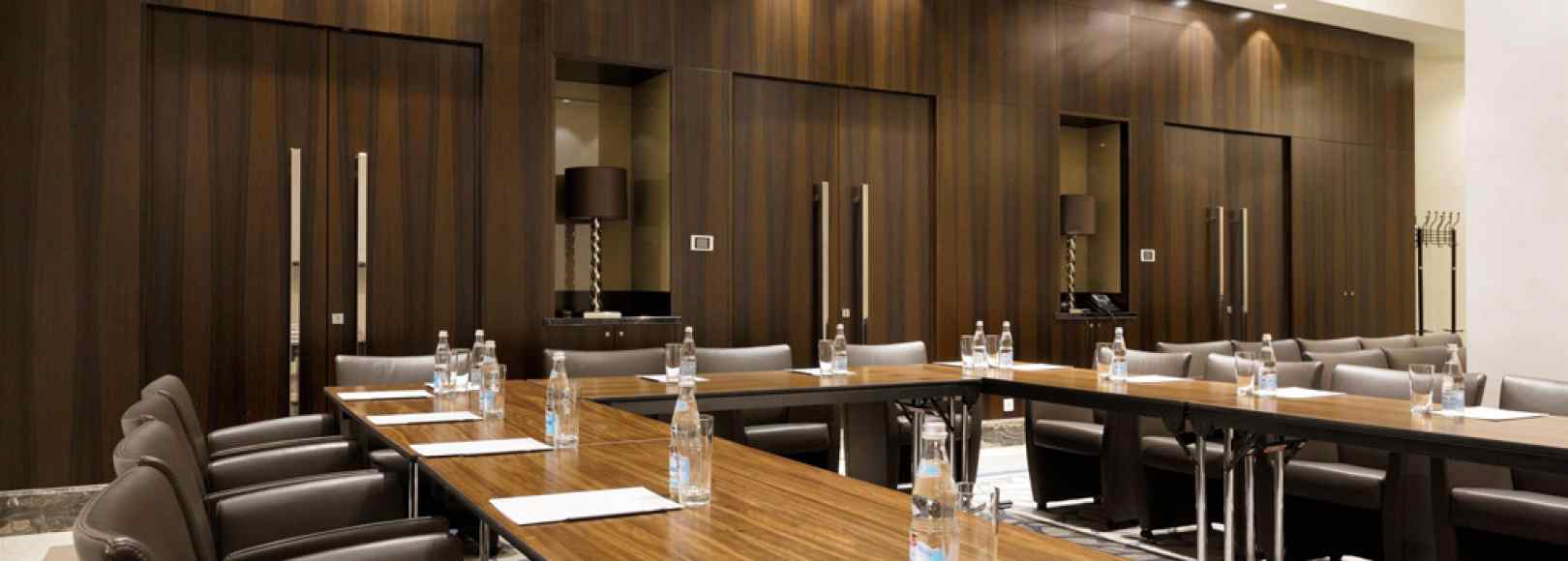 Фотография комнаты для переговоров Цюрих