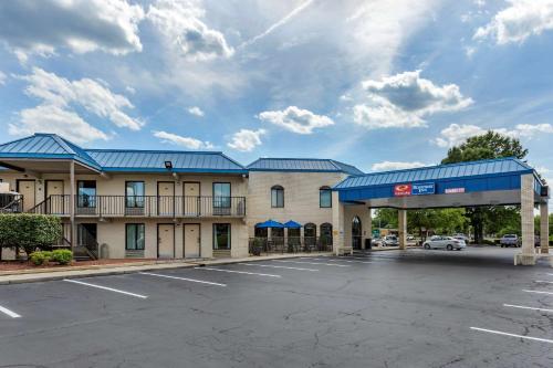 Фотография гостиницы Econo Lodge Fayetteville