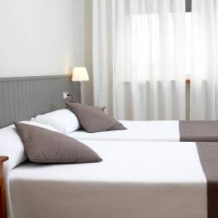 Фотографии гостиницы 
            Hotel Isabel de Segura