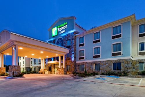 Фотография гостиницы Holiday Inn Express Hotel and Suites Weatherford, an IHG Hotel