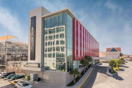 Фотография гостиницы Ramada Encore by Wyndham Chihuahua