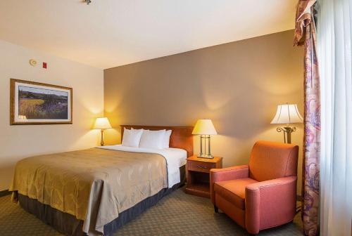 Фотография гостиницы Quality Inn Fresno Airport