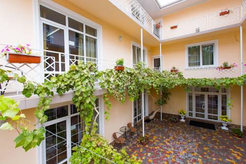 Фотография апарт отеля Клумба