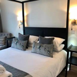 Фотографии гостиницы 
            Hotel Wroxham