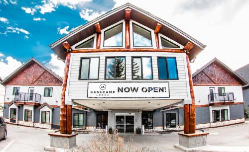 Фотография гостиницы Basecamp Lodge Canmore