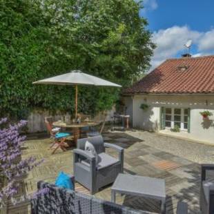 Фотографии гостевого дома
La Maison Muguet