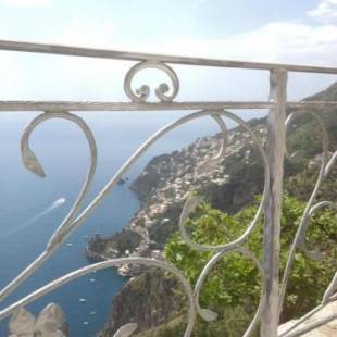 Фотографии гостевого дома
Carluccio’s stanza privata vista mare