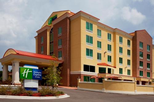 Фотография гостиницы Holiday Inn Express Hotel & Suites Chaffee - Jacksonville West, an IHG Hotel