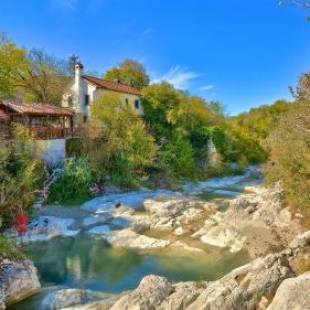 Фотографии гостевого дома
Traditional Stone House Kotli